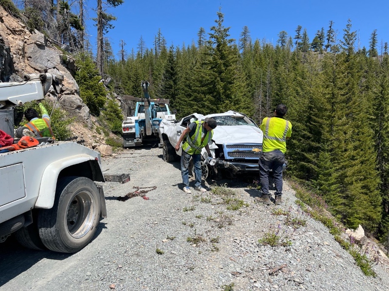 Mt. Jefferson tow truck recovery