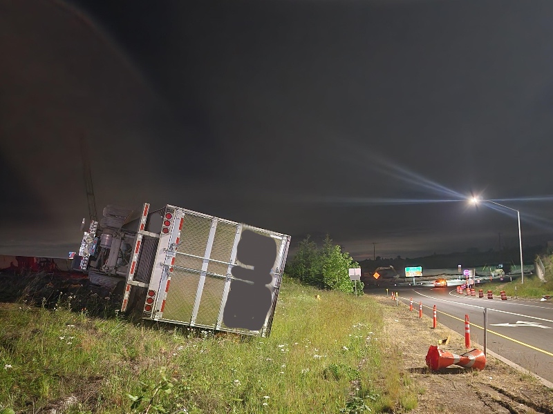 commercial truck rollover recovery