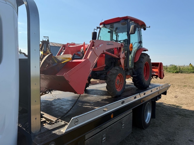 Woodburn farm tractor towing